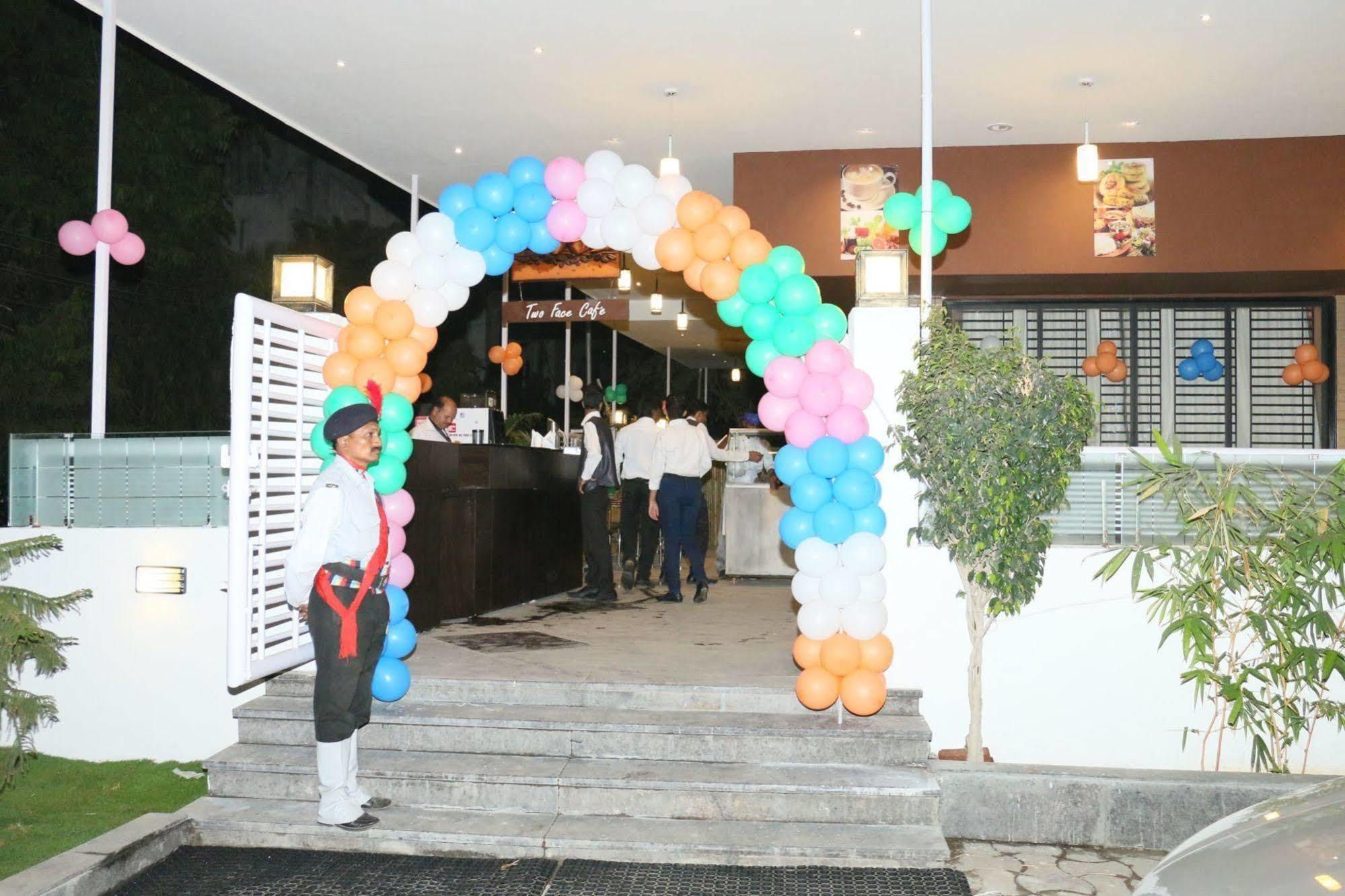Hotel Vijay Residency Aurangabad  Eksteriør bilde