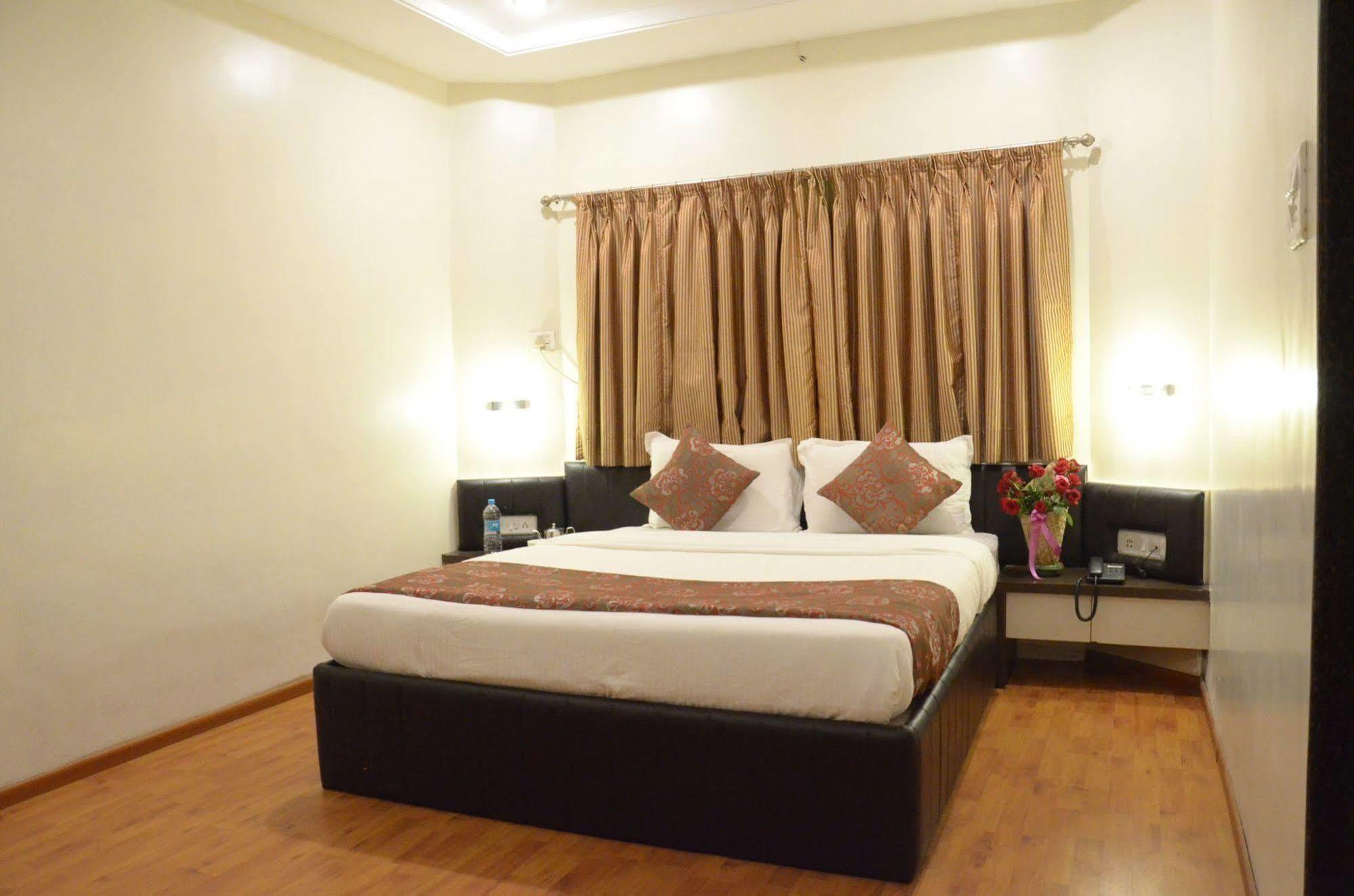 Hotel Vijay Residency Aurangabad  Eksteriør bilde